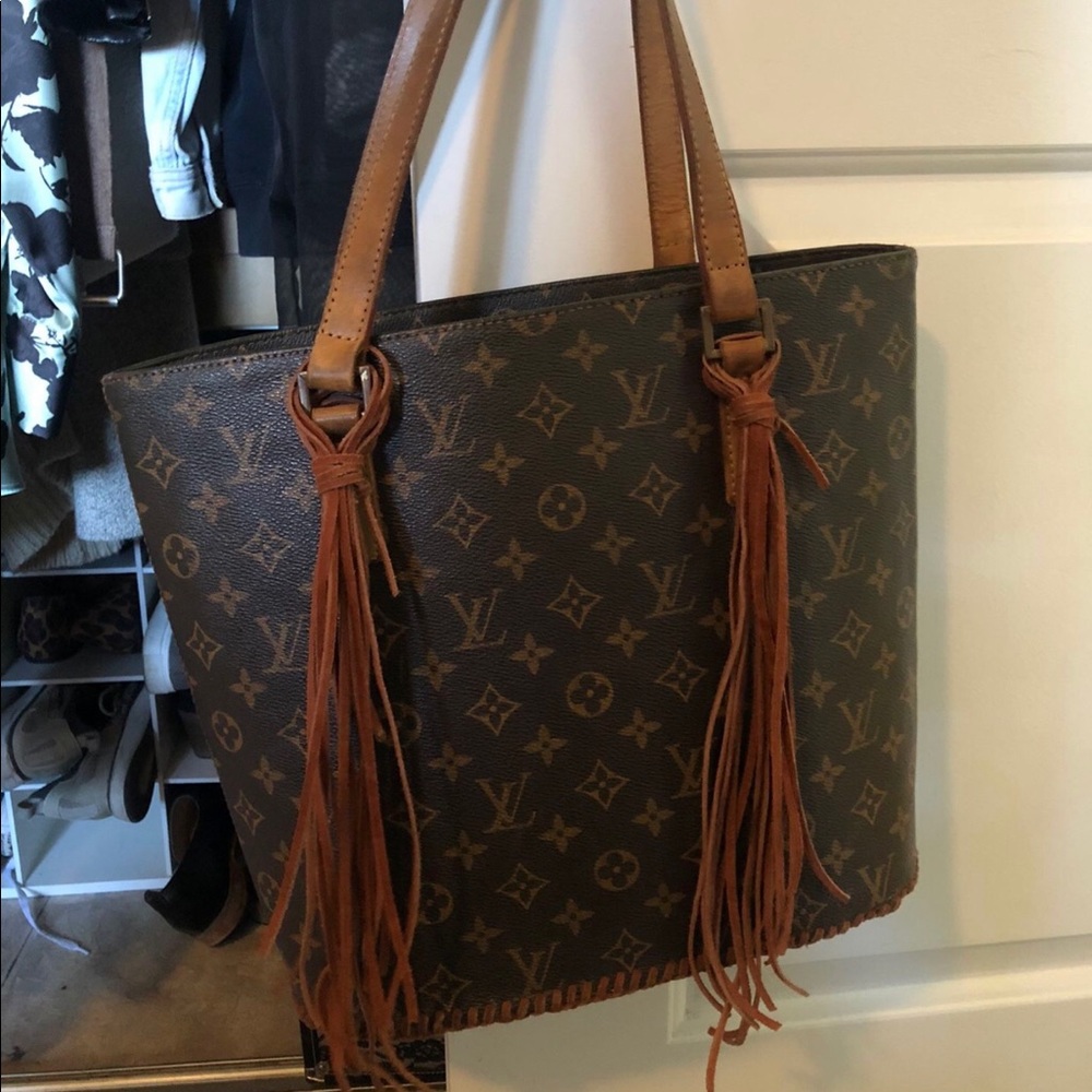 Refurbished LOUIS VUITTON